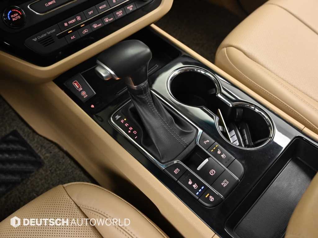 KIA Carnival - Vista 9