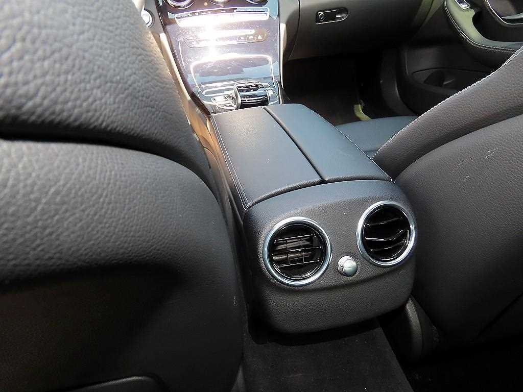 Mercedes Benz C Class 2016 Gris - Importación desde Corea - HF Imports Iquique - Foto 17