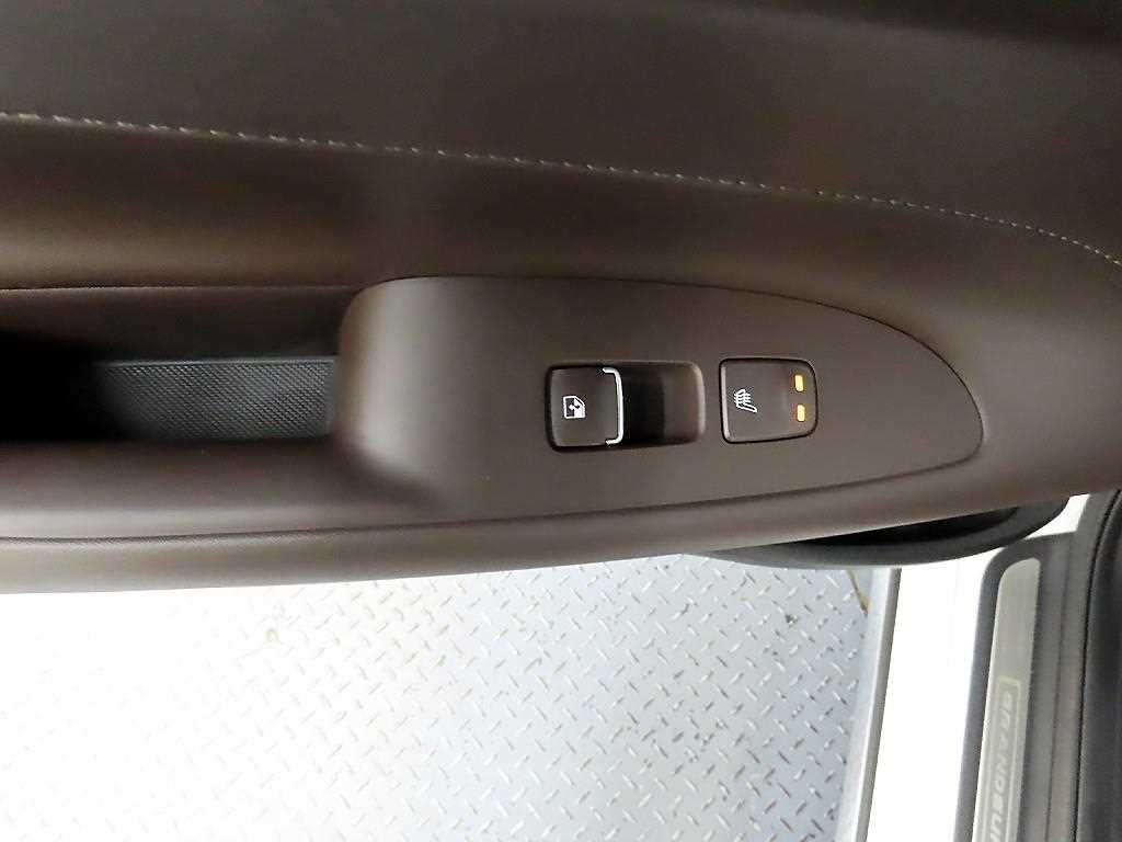 HYUNDAI Grandeur - Vista 12