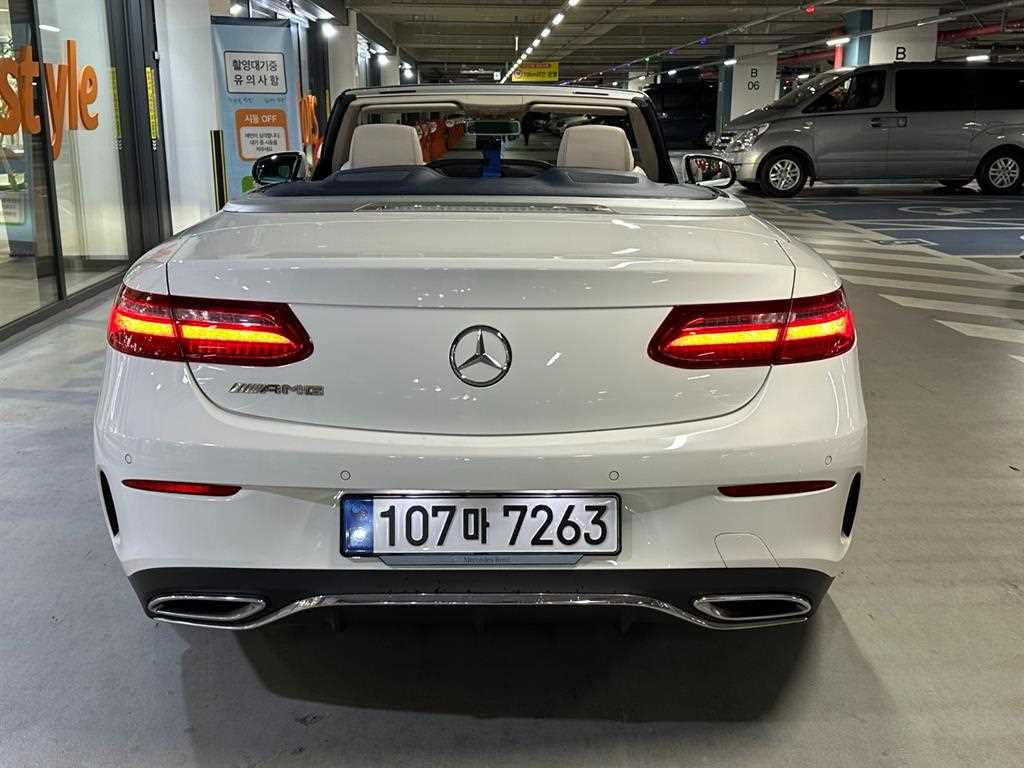 Mercedes Benz E class - Vista 6