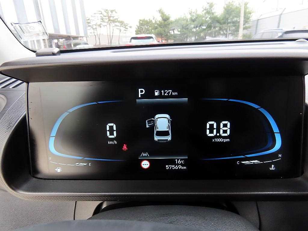 HYUNDAI Casper - Vista 9