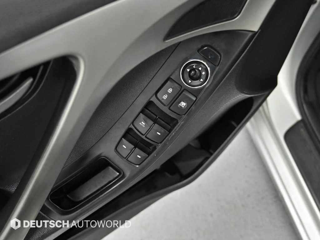 HYUNDAI Avante 2012 Plateado - Importación desde Corea - HF Imports Iquique - Foto 16