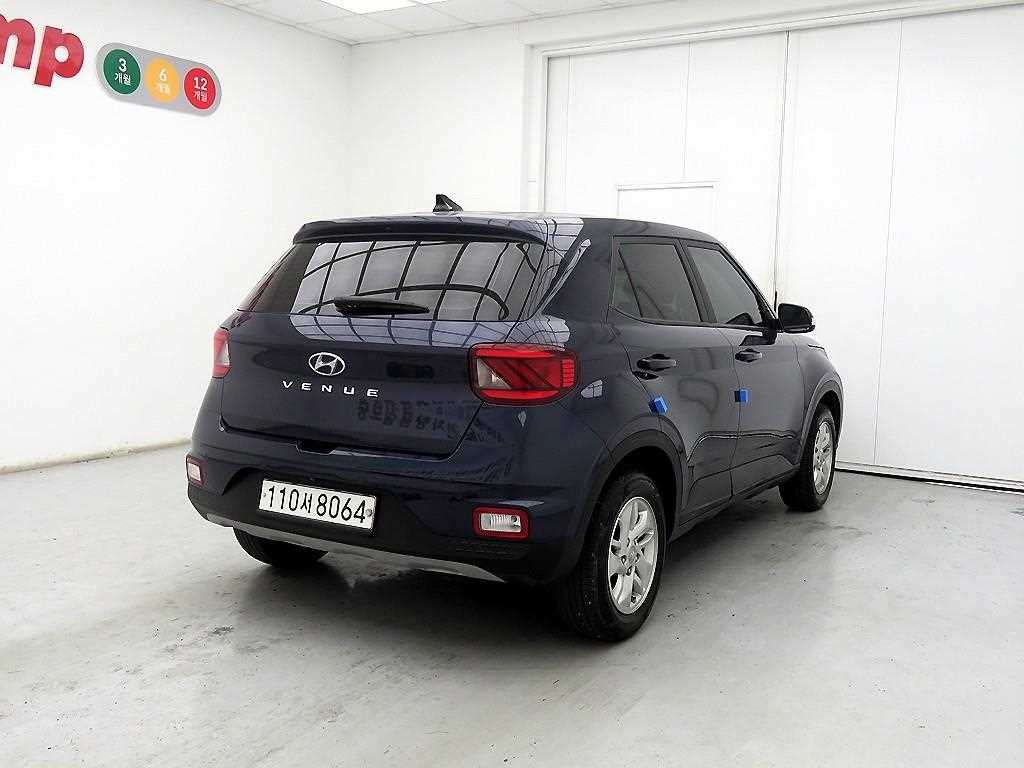 HYUNDAI Venue - Vista 4