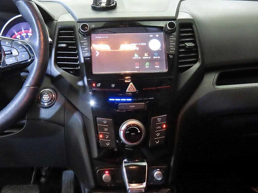 Ssangyong Tivoli - Vista 11