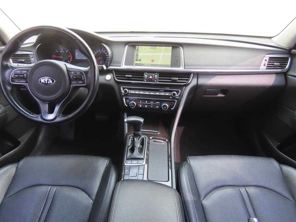 KIA K5 - Vista 8