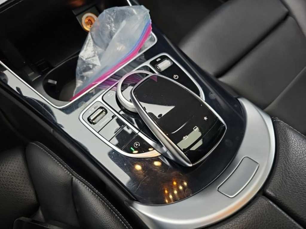 Mercedes Benz C Class - Vista 11