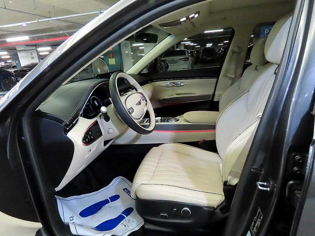 Genesis GV70 - Vista 6