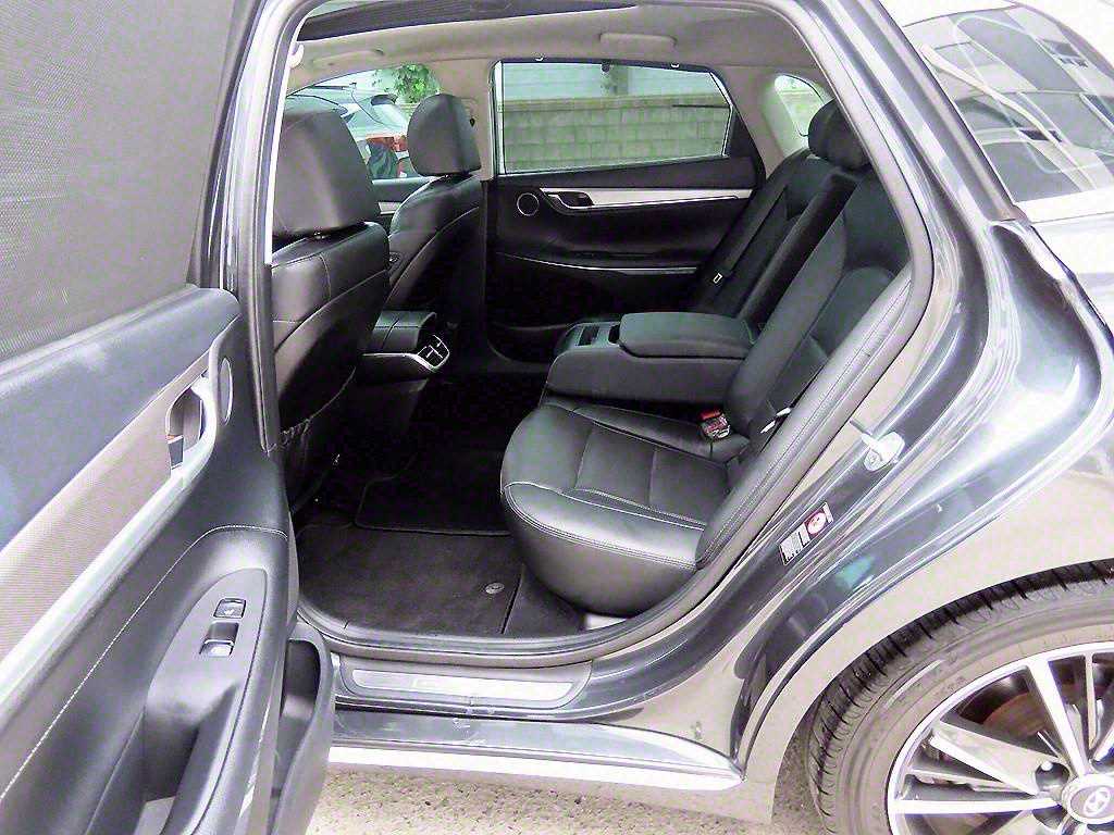 HYUNDAI Grandeur - Vista 6