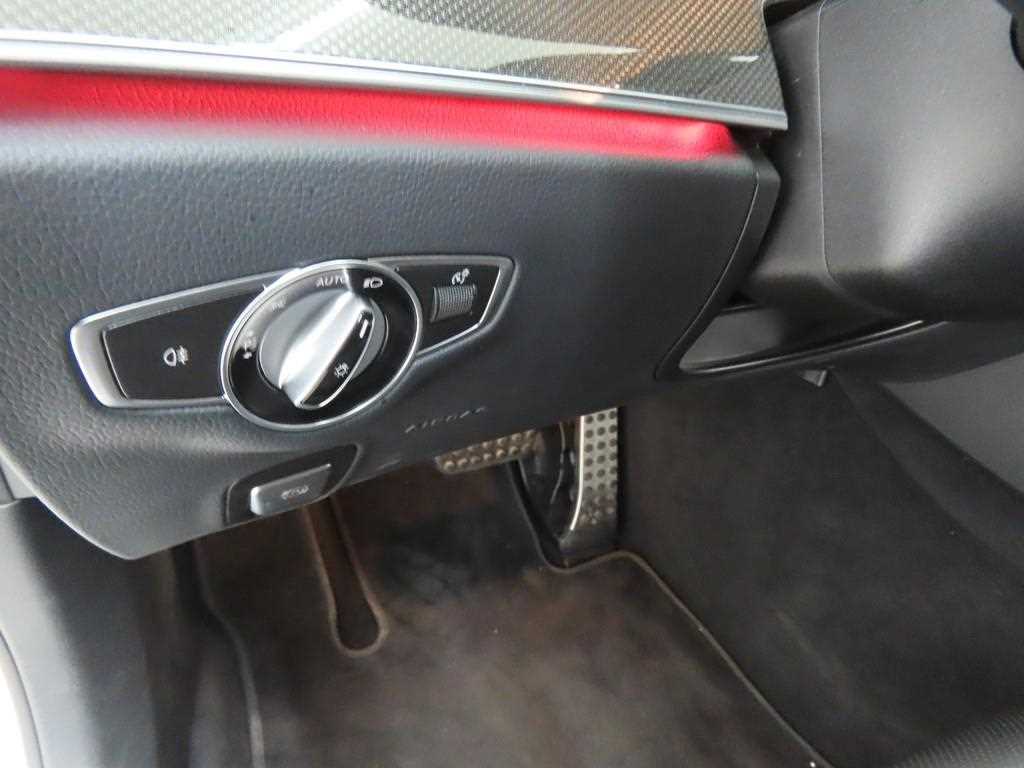 Mercedes Benz E class - Vista 10