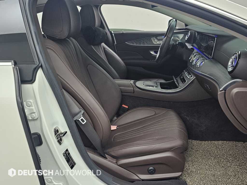 Mercedes Benz CLS Class - Vista 10