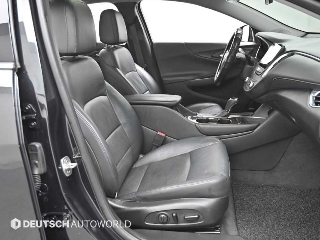 Chevrolet Malibu - Vista 10