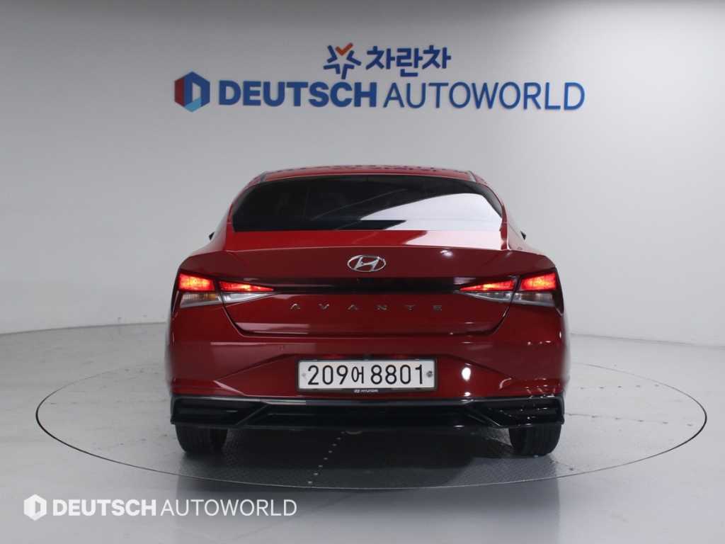 HYUNDAI Avante - Vista 4