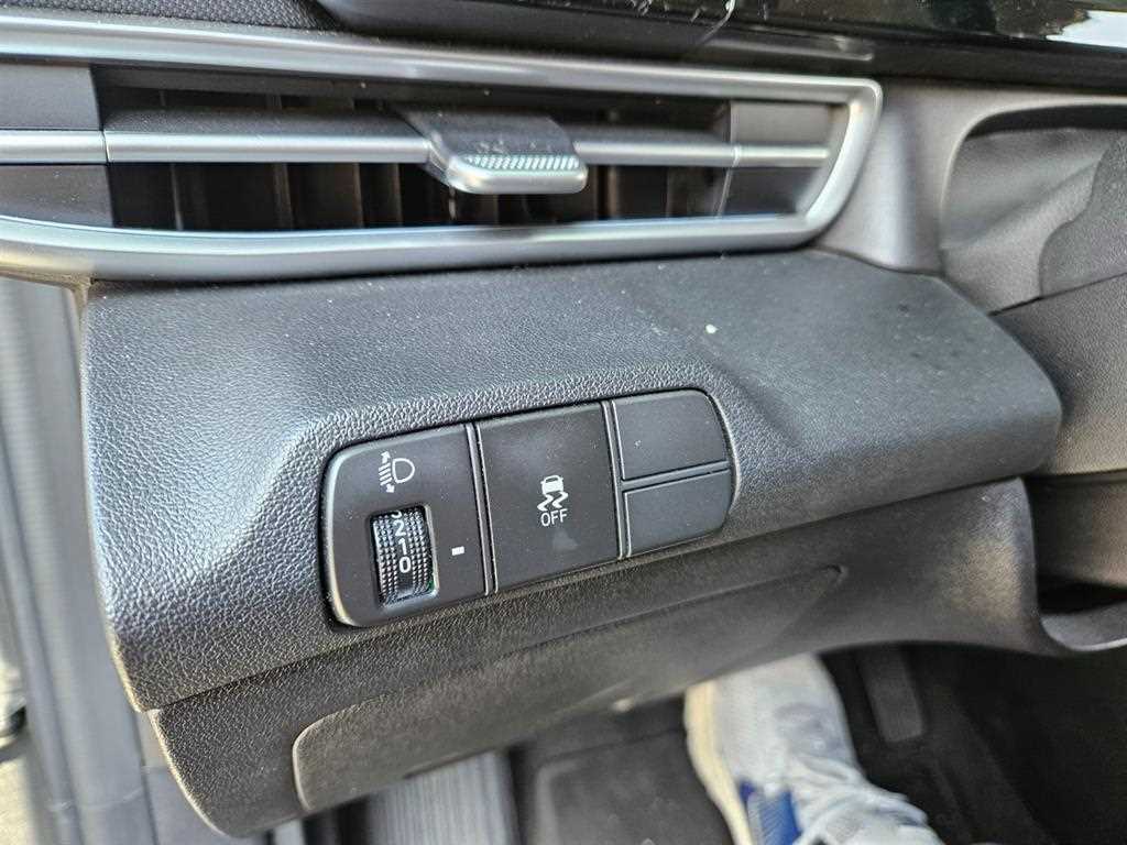 HYUNDAI Avante - Vista 9