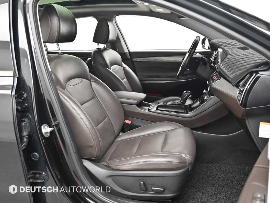 HYUNDAI Grandeur - Vista 10