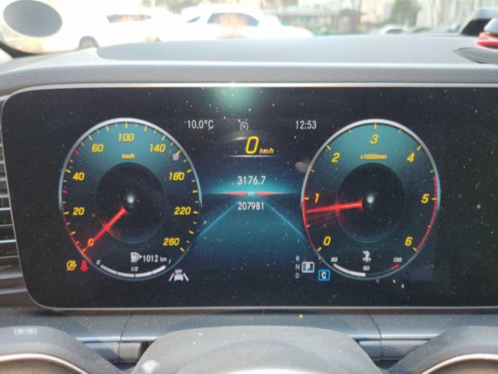 Mercedes Benz GLE Class - Vista 5