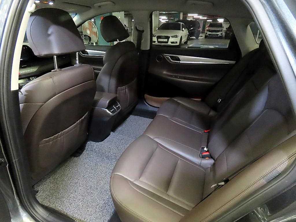 HYUNDAI Grandeur - Vista 7
