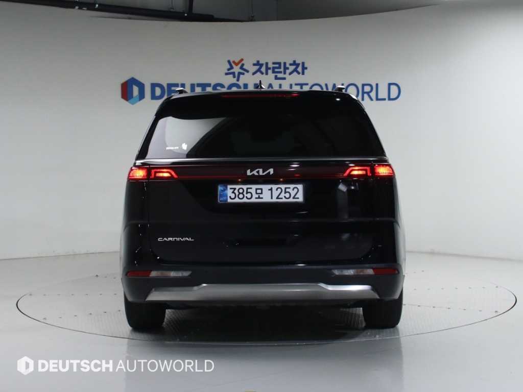 KIA Carnival - Vista 4