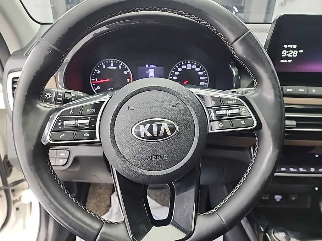 KIA Seltos - Vista 9