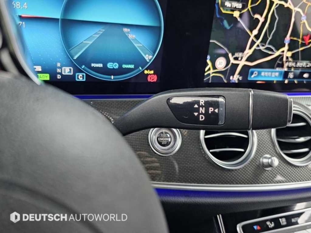 Mercedes Benz E class - Vista 9