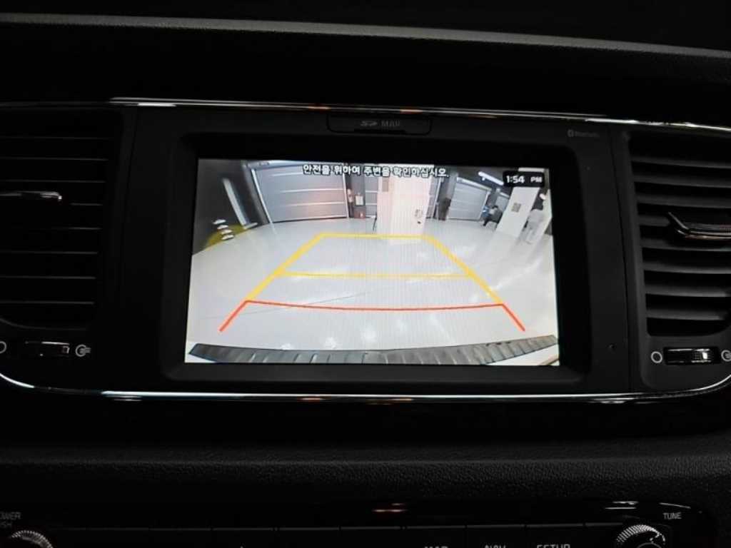 KIA Carnival - Vista 10