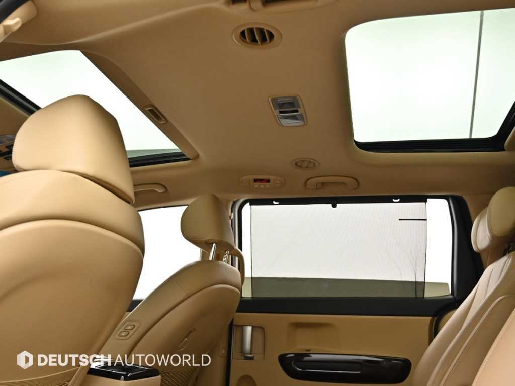 KIA Carnival - Vista 10