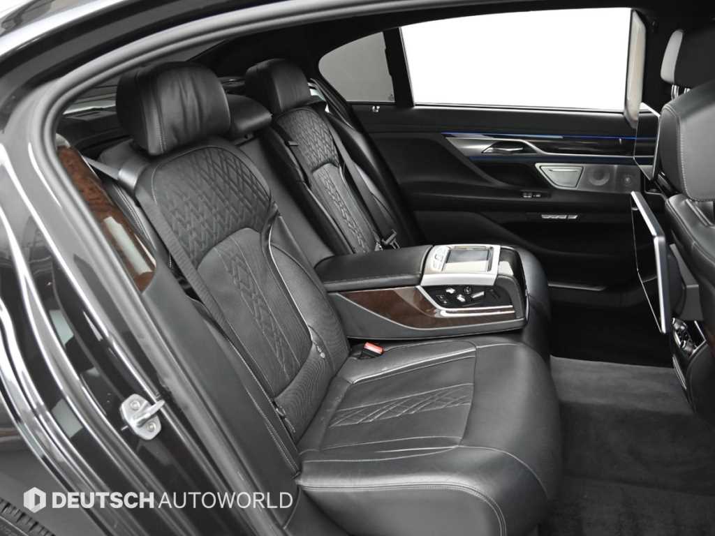 BMW 7 Series - Vista 12