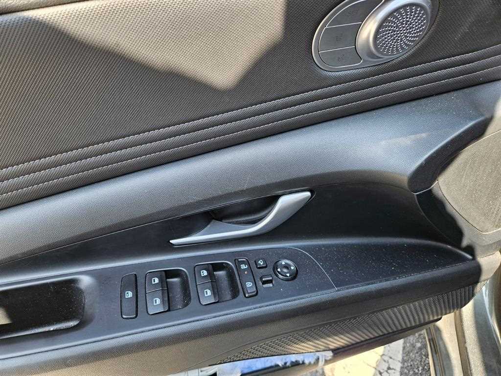 HYUNDAI Avante - Vista 8