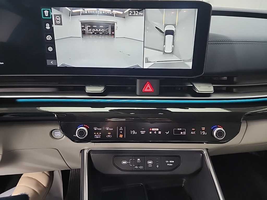 KIA Carnival - Vista 10