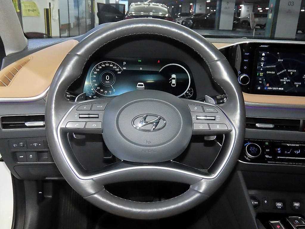 HYUNDAI Sonata - Vista 8