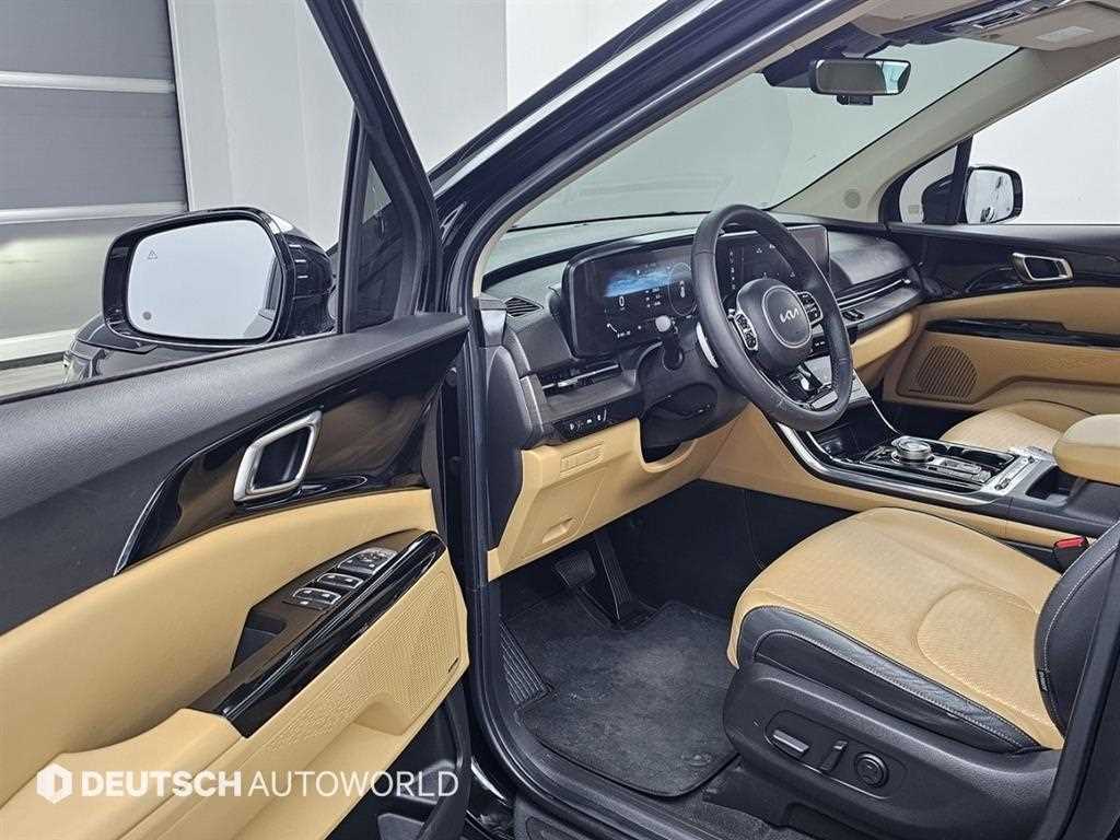 KIA Carnival - Vista 11