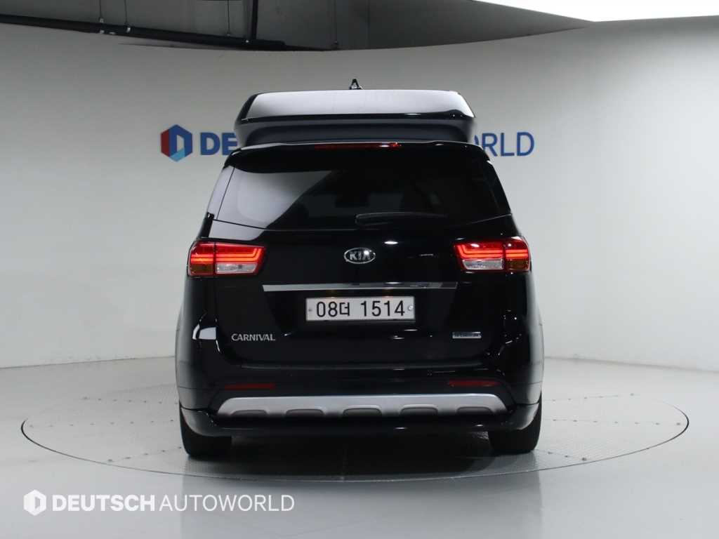 KIA Carnival - Vista 4