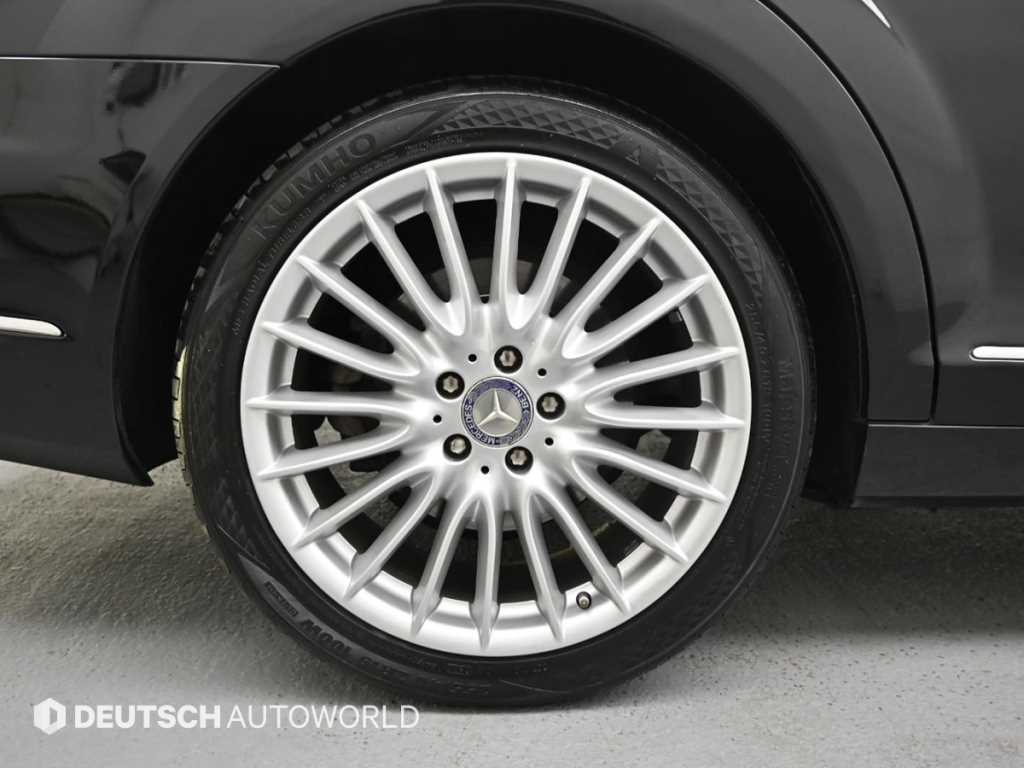 Mercedes Benz S Class - Vista 5