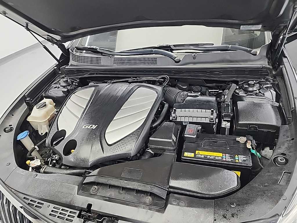 HYUNDAI Grandeur - Vista 5