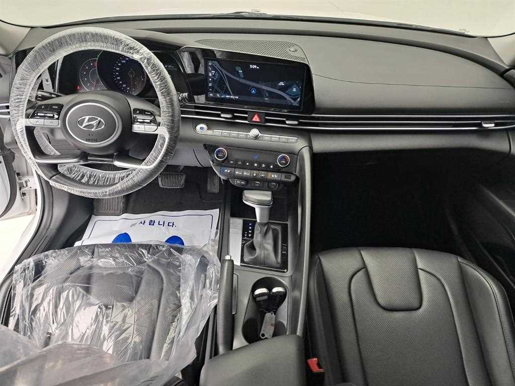 HYUNDAI Avante - Vista 6