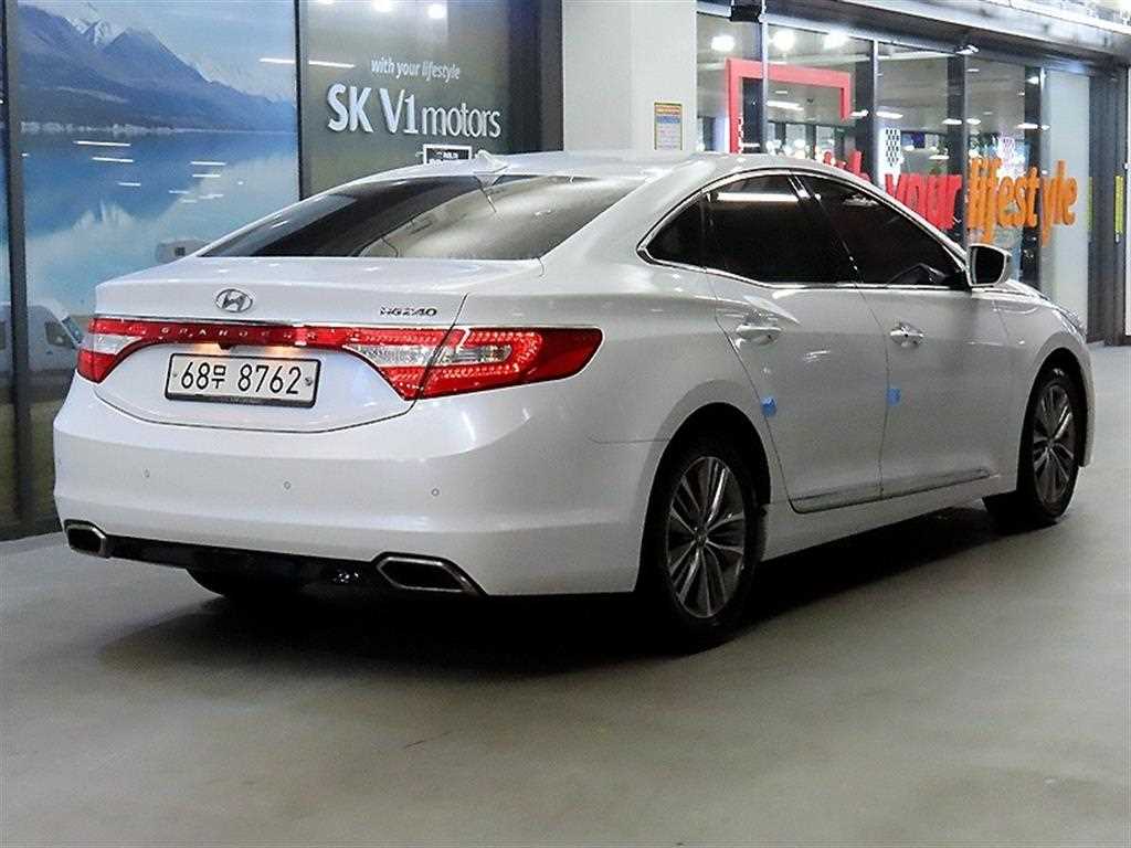 HYUNDAI Grandeur - Vista 4