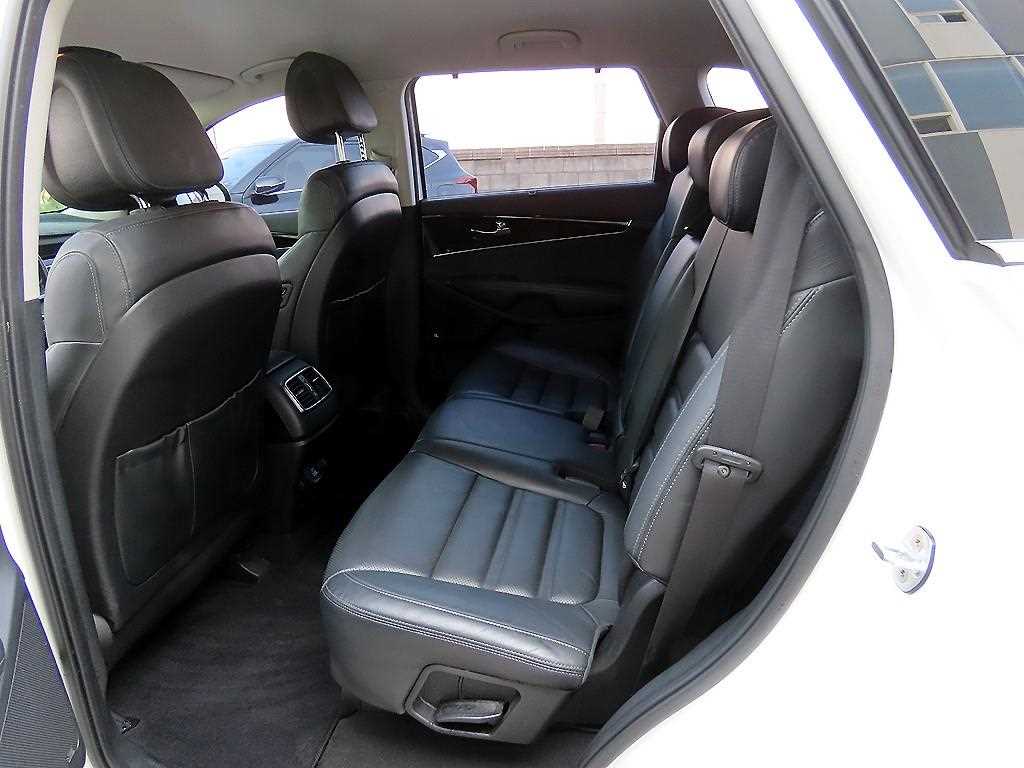 KIA Sorento - Vista 6