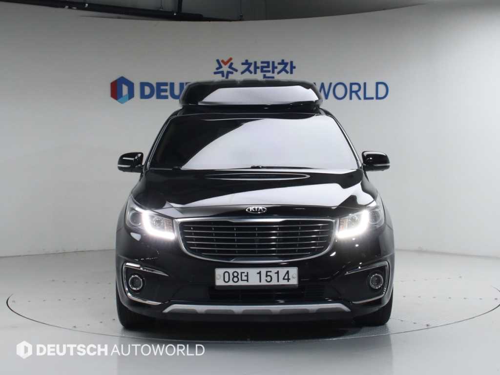 KIA Carnival - Vista 3