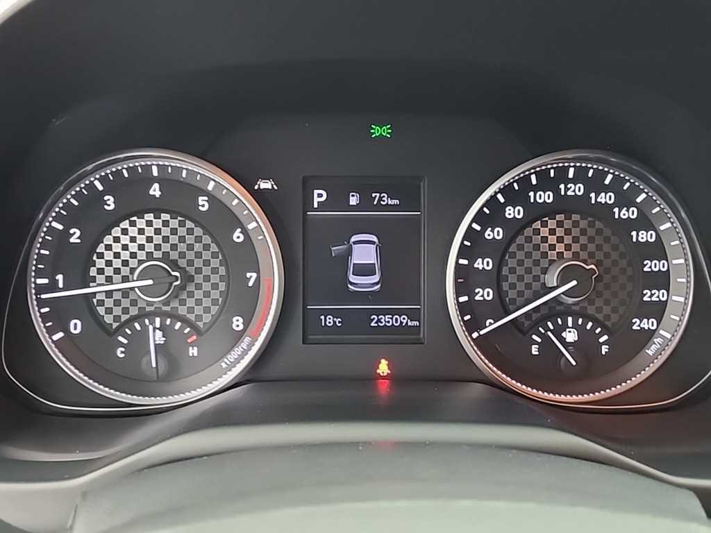 HYUNDAI Avante - Vista 6