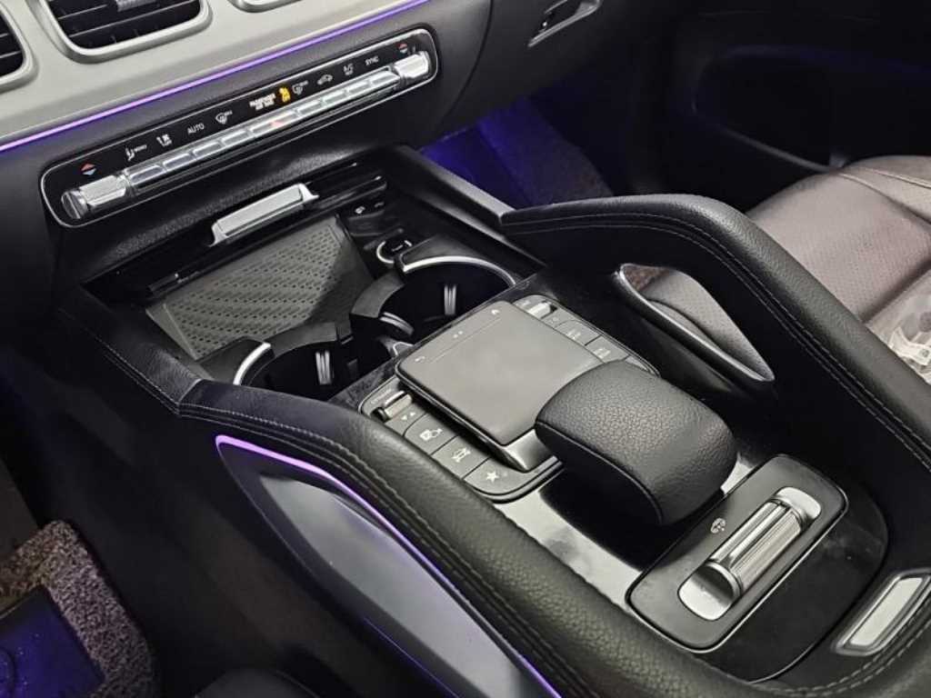 Mercedes Benz GLE Class - Vista 11