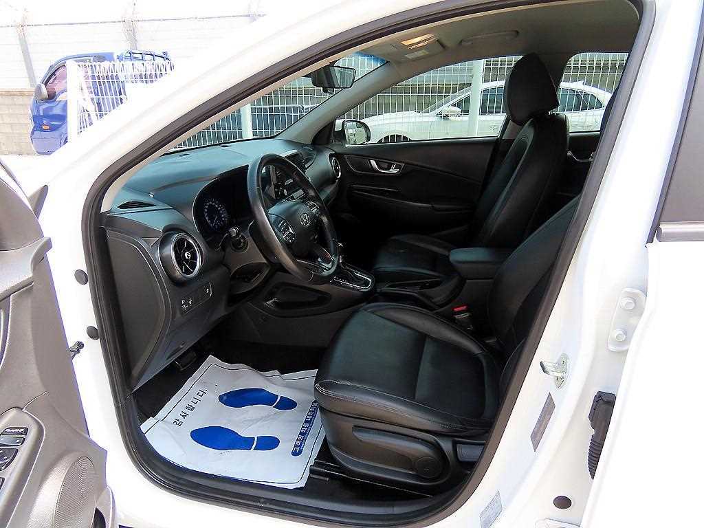 HYUNDAI Kona - Vista 5