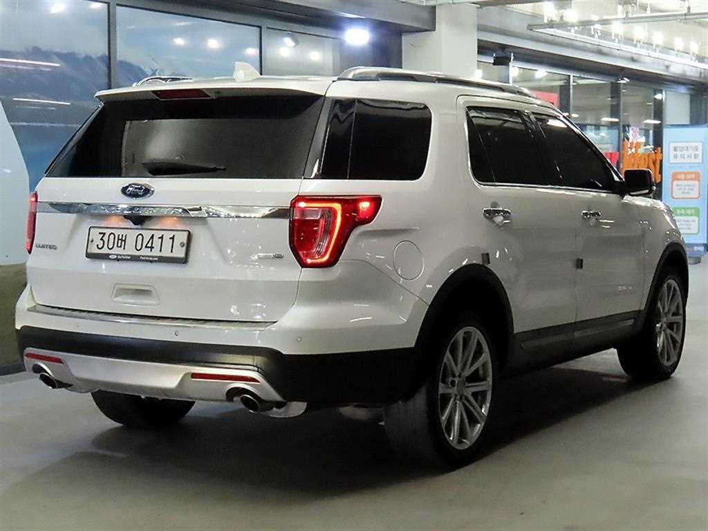 Ford Explorer - Vista 4