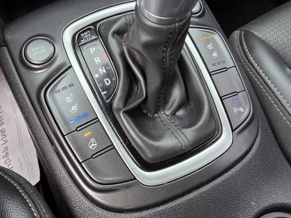 HYUNDAI Kona - Vista 9