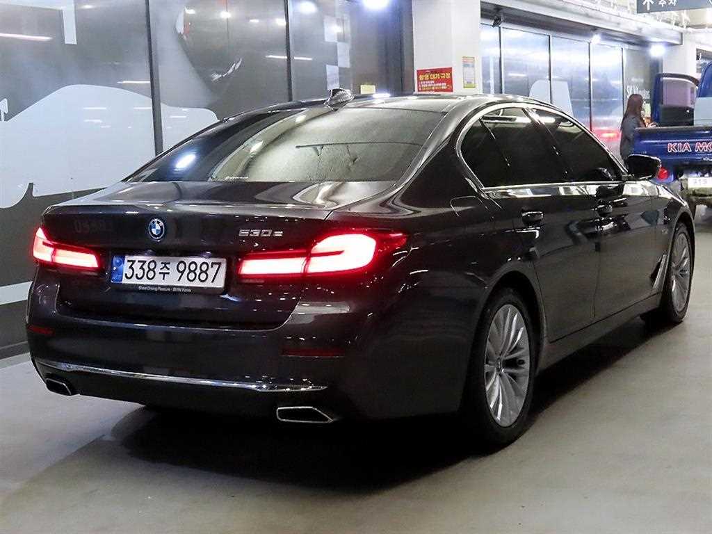 BMW 5 Series - Vista 4