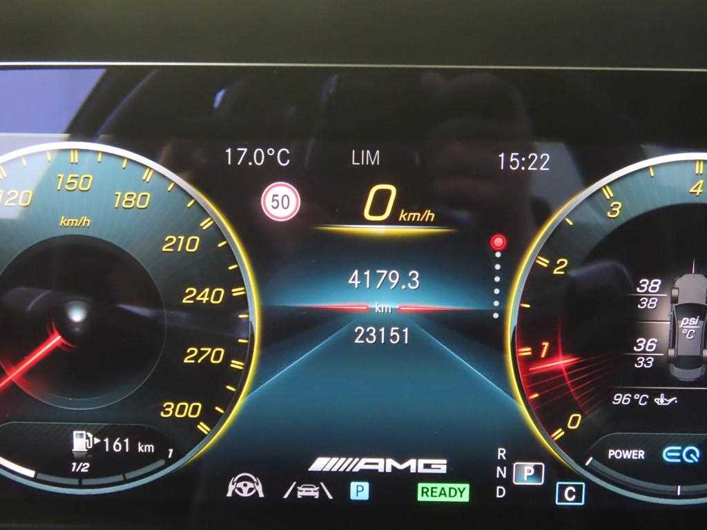 Mercedes Benz E class - Vista 8