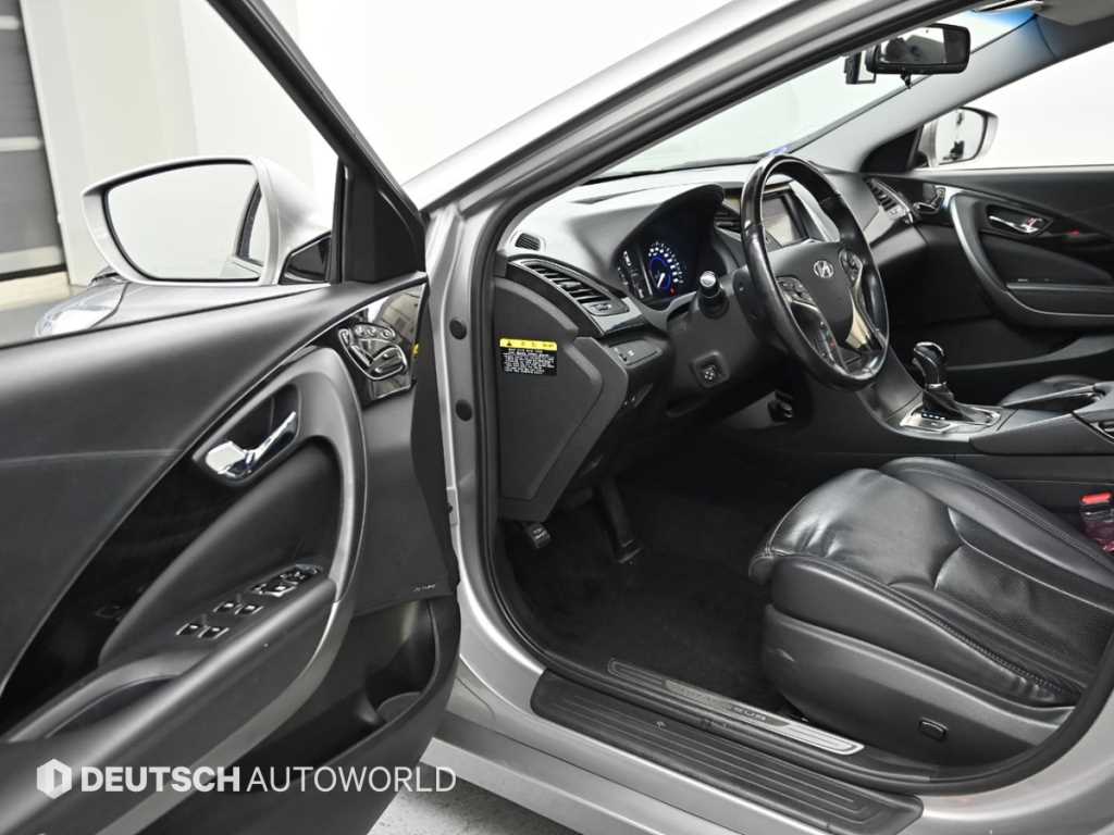 HYUNDAI Grandeur - Vista 11