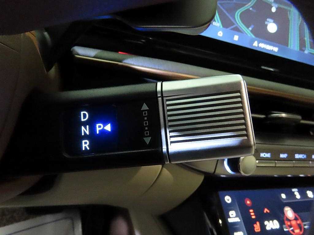 HYUNDAI Grandeur - Vista 12