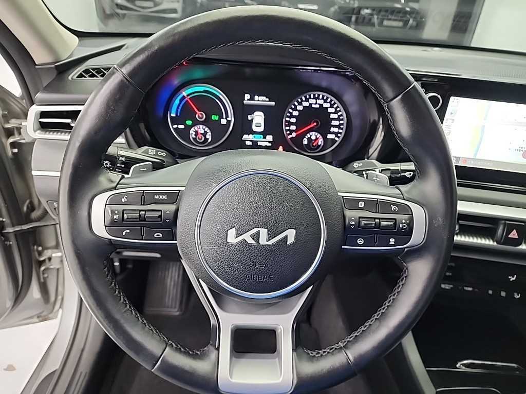 KIA K5 - Vista 9