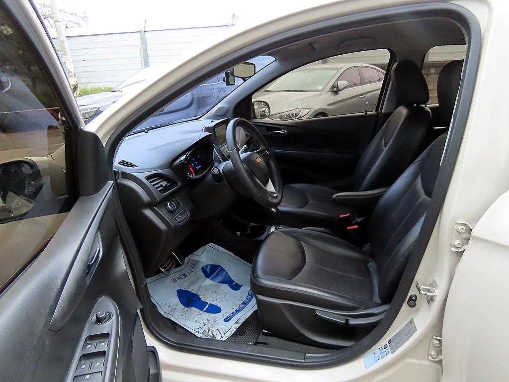 Chevrolet Spark - Vista 5