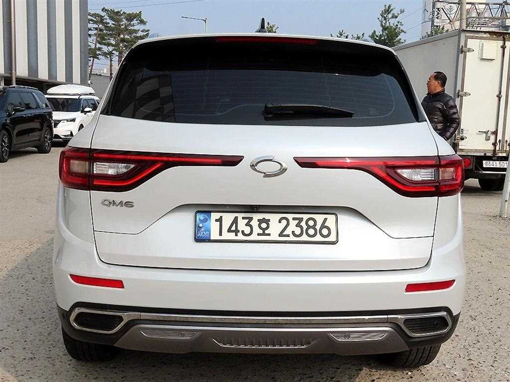 SAMSUNG QM6 - Vista 4