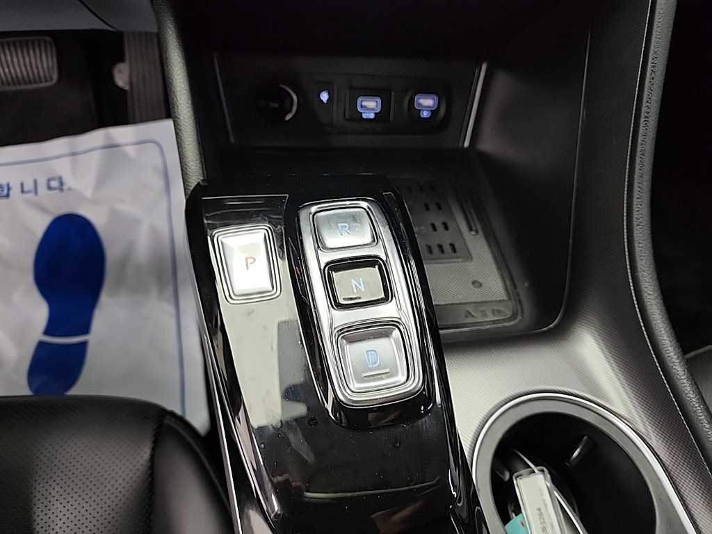 HYUNDAI Sonata - Vista 8